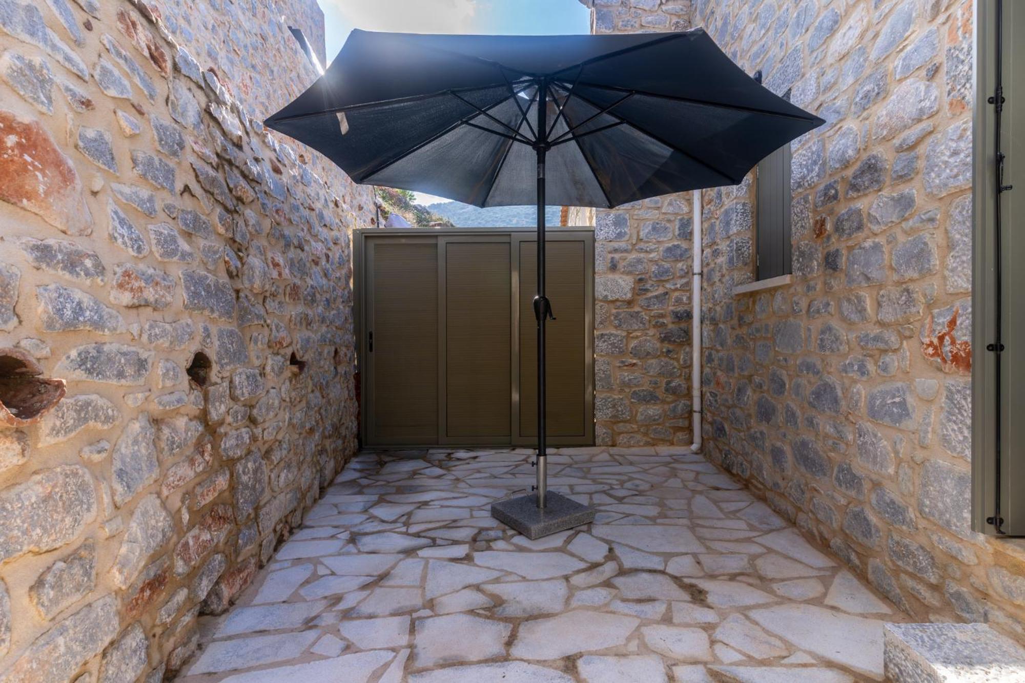 Вилла Vina'S Stone House Лимени Экстерьер фото